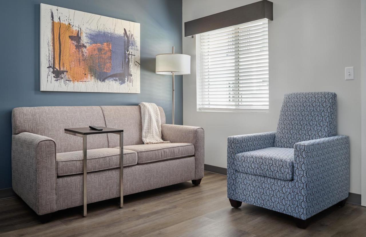 Stayapt Suites San Antonio-Randolph Live Oak Екстериор снимка