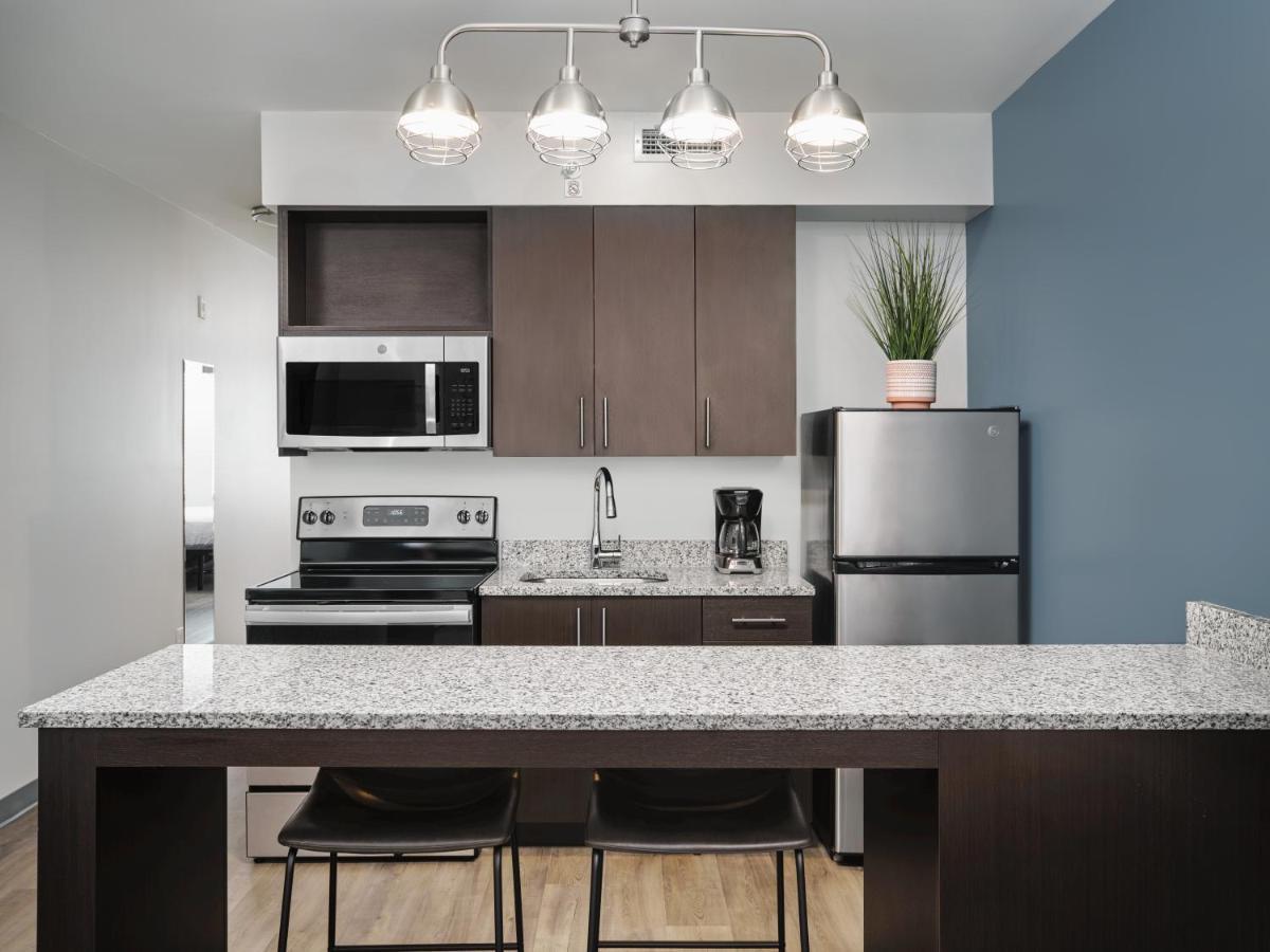 Stayapt Suites San Antonio-Randolph Live Oak Екстериор снимка